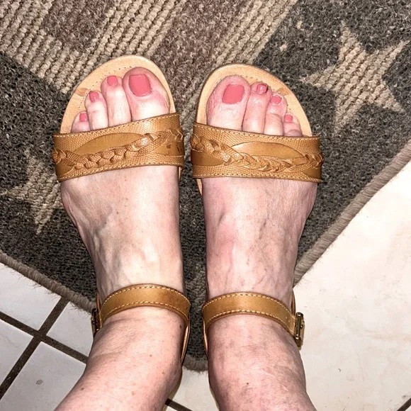 NWT⭐️NURTURE🌻LEATHER “Marrlowe” SANDALS Size 8.5🤎Color: Parker Tan - Picture 2 of 12